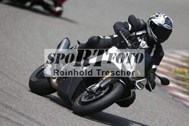 /Archiv-2024/29 12.06.2024 MOTO.CH Track Day ADR/Gruppe rot/30